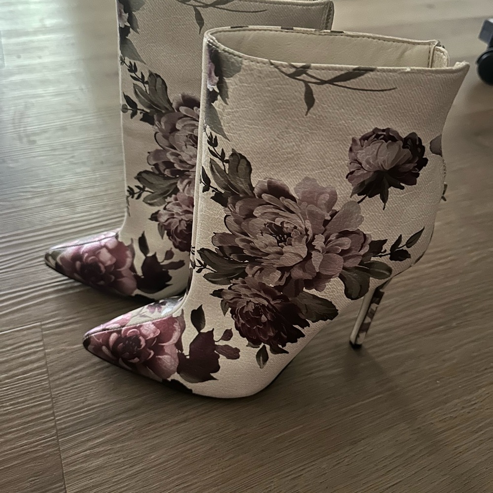 JustFab White and Purple Heeled Boots with Floral Design